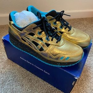 ASICS Sneakers